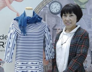 「捺染」をすてきな服に　作家・伊藤さんとギルダ横濱コラボ