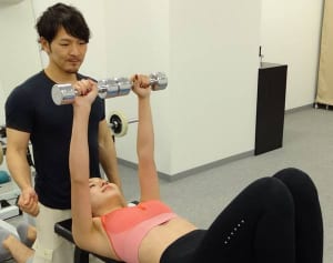 ミスコン世界大会公式トレーナー直伝「首回りスッキリ」術