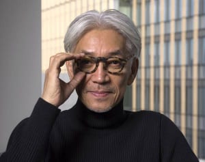 公開中映画が話題、坂本龍一指摘する「ナショナリズムの危険」