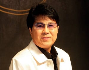 チョー・ヨンピル　元祖韓流スターは今も5万人集客の大盛況