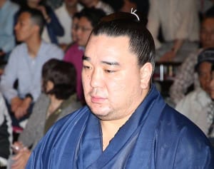 日馬富士　別居決断も…恩人に明かしていた“引退後の青写真”