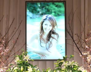 飯島愛さんブログ閉鎖後も続くファン訪問…母語る10年目の今