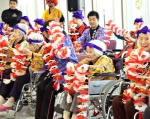 「ＫＧＢ８４には負けてられん」　最高齢団員は１０２歳！　ＧＧＢ演舞団がデビュー公演