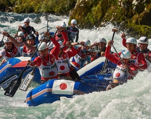 現役で果たせぬ夢かなう　ラフティングで葉山の小林さん