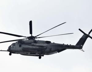 CH53Eの窓落下　普天間第二小　風圧で児童一人がけが