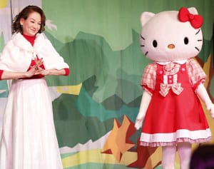 クリスマスの奇跡！ハローキティがあの大女優とまさかの共演