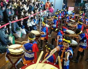 アクアライン開通２０年　ライブなどで節目祝う