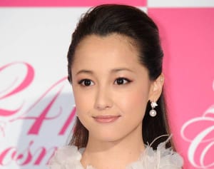 沢尻エリカ「不能犯」挨拶で報道陣が期待した“あの発言”