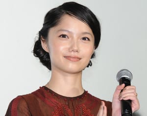 宮崎あおいの結婚で気になる元夫・高岡奏輔の“深刻な現状”