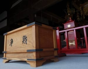 初詣、鈴とお賽銭どっちが先？意外と知らない年末年始のお作法