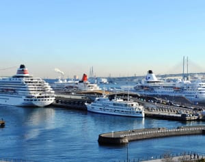 日本が誇る客船3隻そろい踏み　横浜港大さん橋