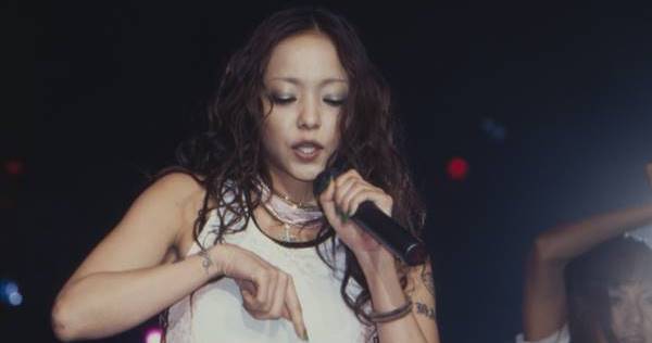 安室奈美恵の紅白虚偽写真 Nhkに ツメ甘すぎる と批判殺到 女性自身