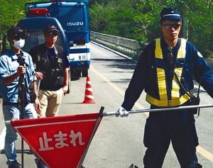 高江の通行制止違法　那覇地裁「警察官が自由制約」　原告弁護士「全面勝訴だ」