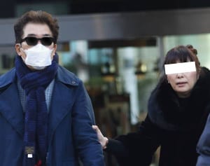 鈴木雅之　糟糠の妻も黙認する40代美魔女との“二重愛生活”