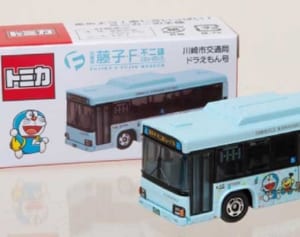 人気に応え再発売　トミカ「ドラえもん号」