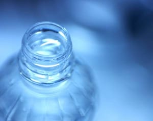 医師が教える「認知症と寝たきりは1日1.5リットルの水で改善」