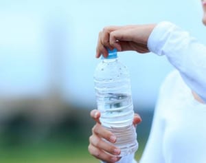 奇跡のホームが実践する「認知症」を改善する1日1.5Lの飲水法