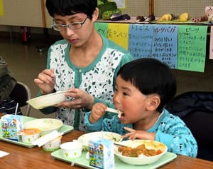 学校給食、理解深めて　24日に展示、試食も