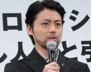 山田孝之「1日受付」権利が2千700万円超で落札