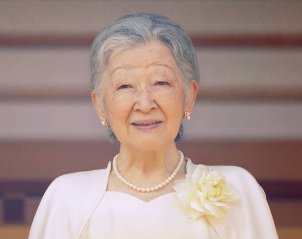 美智子さま　皇后最後のお買い物で選ばれた「祈りの折り鶴」