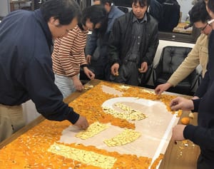 ミカンで二宮描こう　葛飾北斎の浮世絵再現