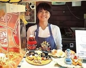 「幸せあげ鯛」人気です　あんも地元産の甘い芋　村唯一のたい焼き屋