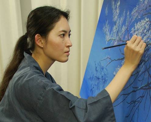 「花びら一本一本線を引き」桜をモチーフに　平塚の画家・後藤真由美さんが個展