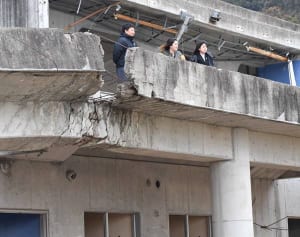 石巻市「大川小」遺族、震災以後の「卒業生スライド」封印に激怒
