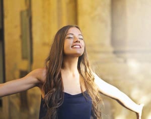 疲れや腰痛を解消！“犬猫ポーズ”ストレッチとは？