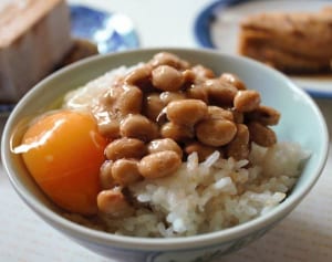納豆×生卵で美肌効果ムダに!?専門家語る「NG食べ合わせ」