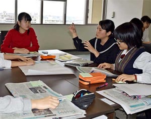 「交通改革」テーマに議論　高校生15人参加、まなラボ塾