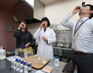 続々と新製品を開発！龍角散初の女性役員は今も実験室に立つ