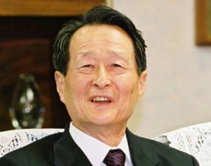 岡崎洋 元神奈川県知事が死去　2期8年、行革に手腕