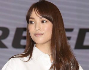 蛯原友里が独立！所属事務所円満退社で明かした再出発のワケ