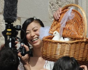 宇多田ヒカルが離婚の陰で入れ込む男　ロンドンでも親密情報