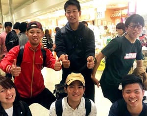 名護→那覇空港 9時間かけ自転車で友人見送り　進学の花城さん激励