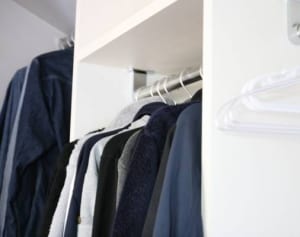 “見える化”で無駄買いを無くす！クローゼット正しい収納術