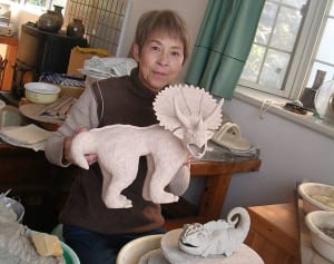 女優生活50年・丘みつ子　没頭しつづける「陶芸・篆刻」趣味