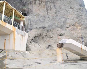 台風被害、横浜の高潮対策急務　昨秋に潮位156センチ