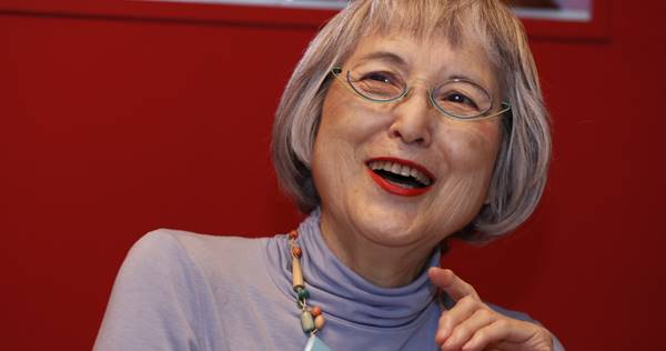角野栄子さん 5歳で別れた母が「魔法の世界」をくれた | 女性自身
