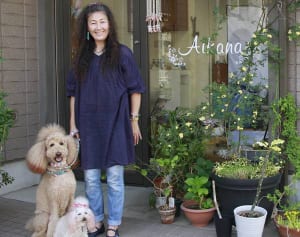 西郷どん“2番目の妻”にそっくりな玄孫が笑う「私も犬が大好き」