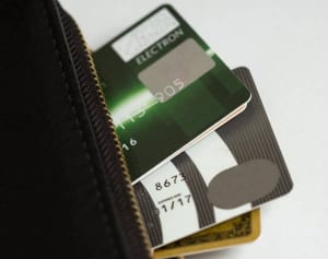 クレカは1～2枚が限度！お金を貯めるためにまずすべきこと