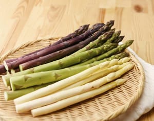 太いものをなるべく早く！アスパラガスをまるごと食べつくすコツ
