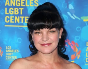 『NCIS』降板のポーリー・ペレット、撮影中の暴力被害を告白