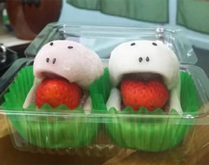 甘～い「ハブ」もう食べた？ 懐かしくて新しい那覇のまちぐゎー「新天地市場本通り」～泉崎だより～