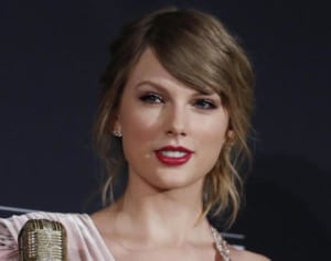 テイラー・スウィフトのEarth, Wind & Fireのカバー曲、作詞家が酷評