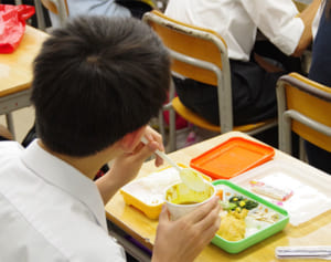 ハマ弁値下げでも利用低迷　使い勝手悪く、多額の公費投入