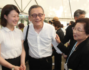 「白梅学徒隊」最初に伝えた記者　河内さん、交流38年