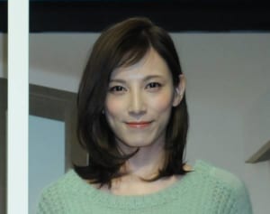 「IWGPから変わって無い」「ずっと美人」本格復帰した加藤あいの“ヘアカット近影”に驚きの声