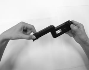 タニタが発売「においチェッカー」で夫婦の体臭を測ってみた！